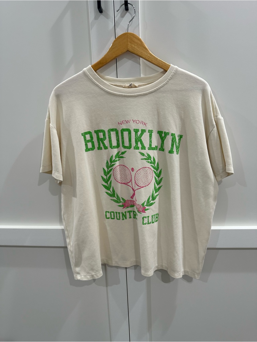 MyElement Autumn Brooklyn Country Club Graphic Tee - Cream/Grass Green/Coral